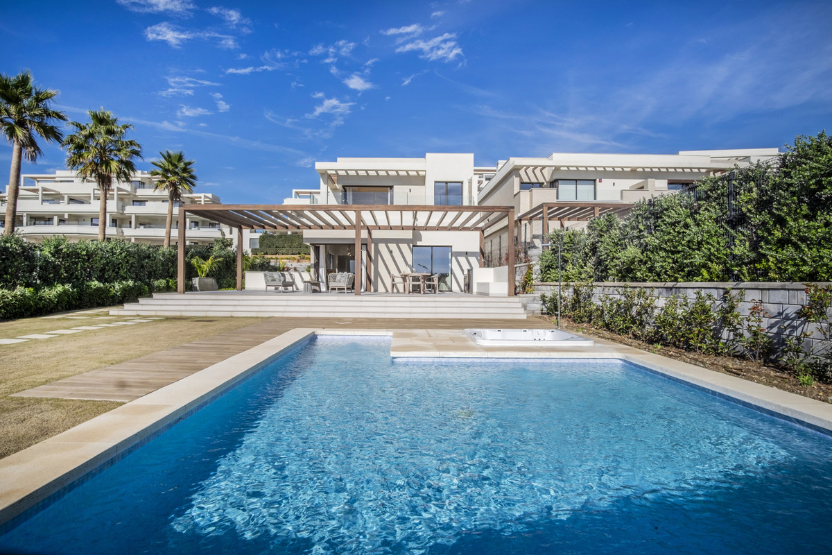 Vrijstaande Villa in New Golden Mile-2