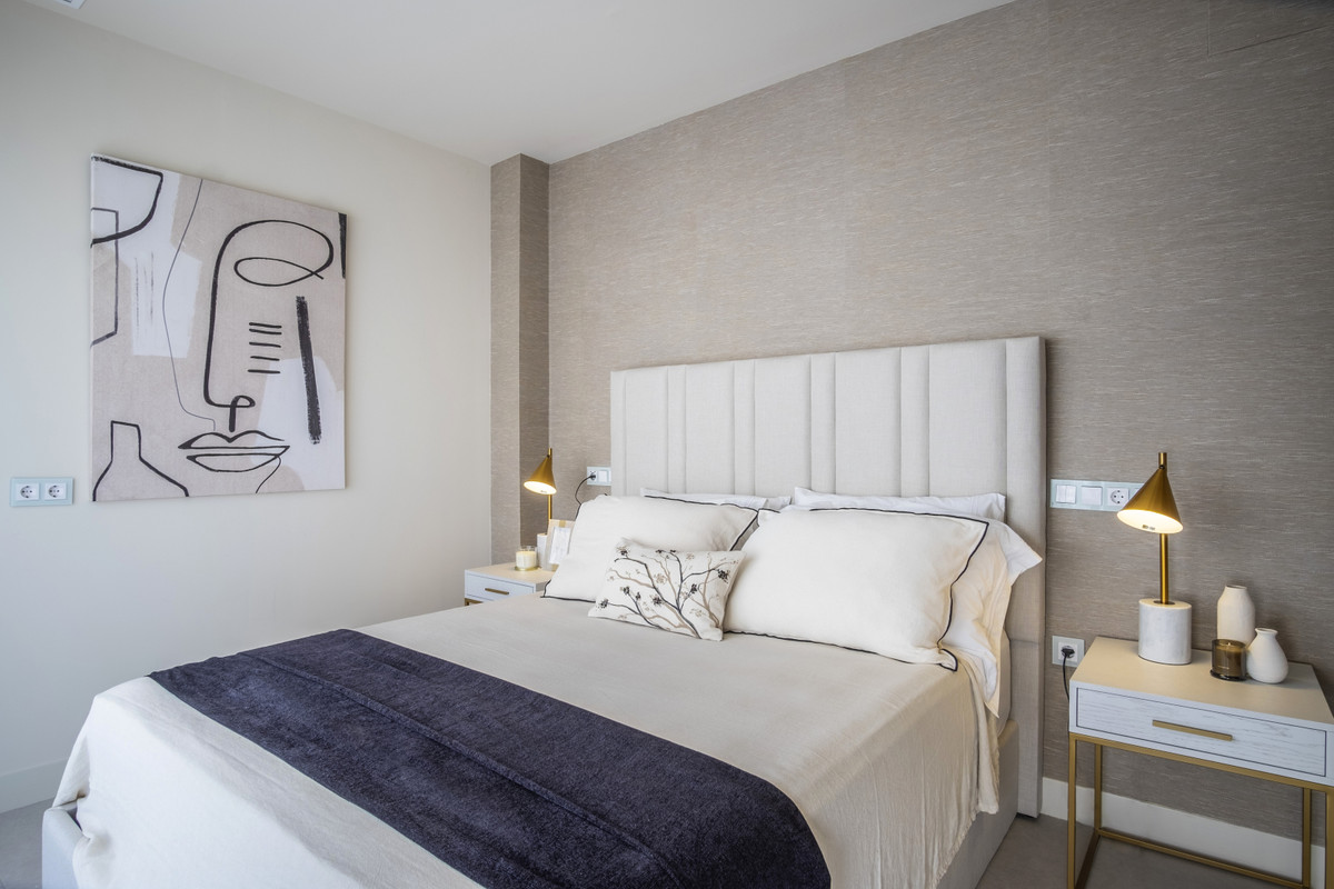 Vrijstaande Villa in New Golden Mile-28