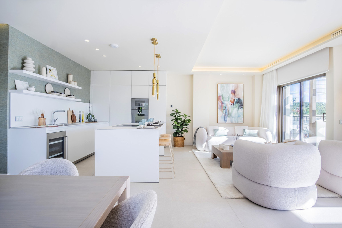 Vrijstaande Villa in New Golden Mile-5