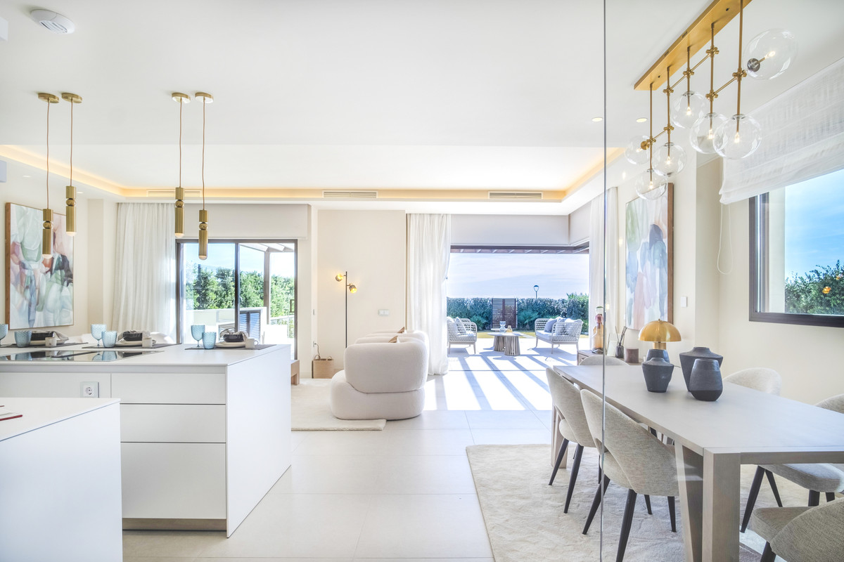 Vrijstaande Villa in New Golden Mile-7