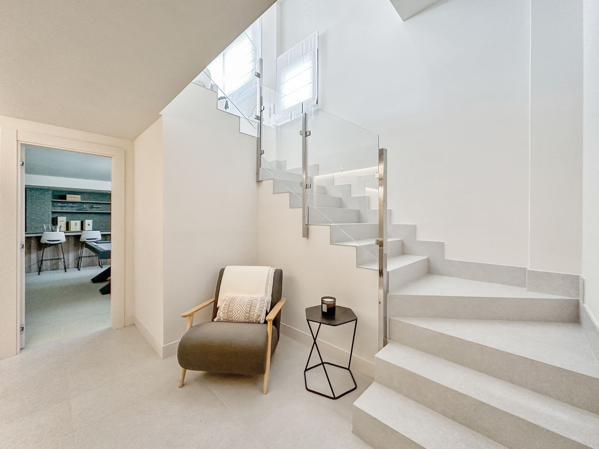 Vrijstaande Villa in New Golden Mile-74