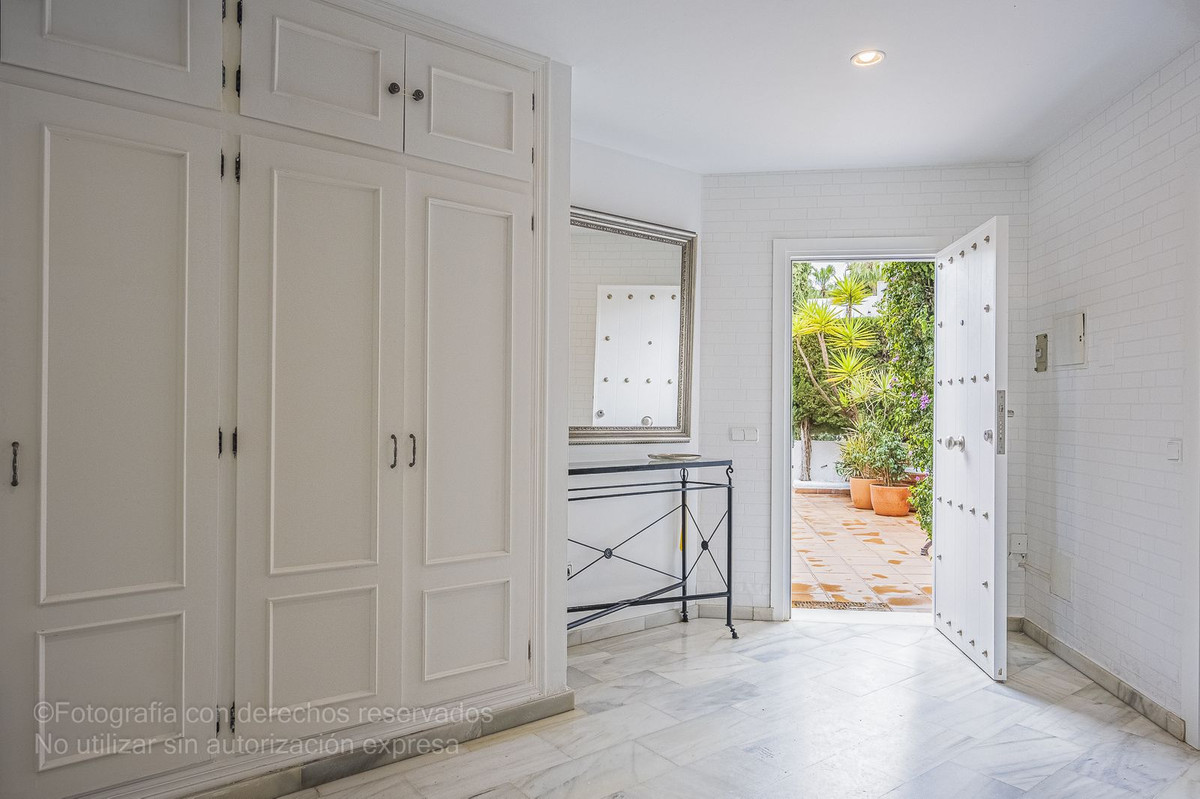 Geschakelde Woning in New Golden Mile-1