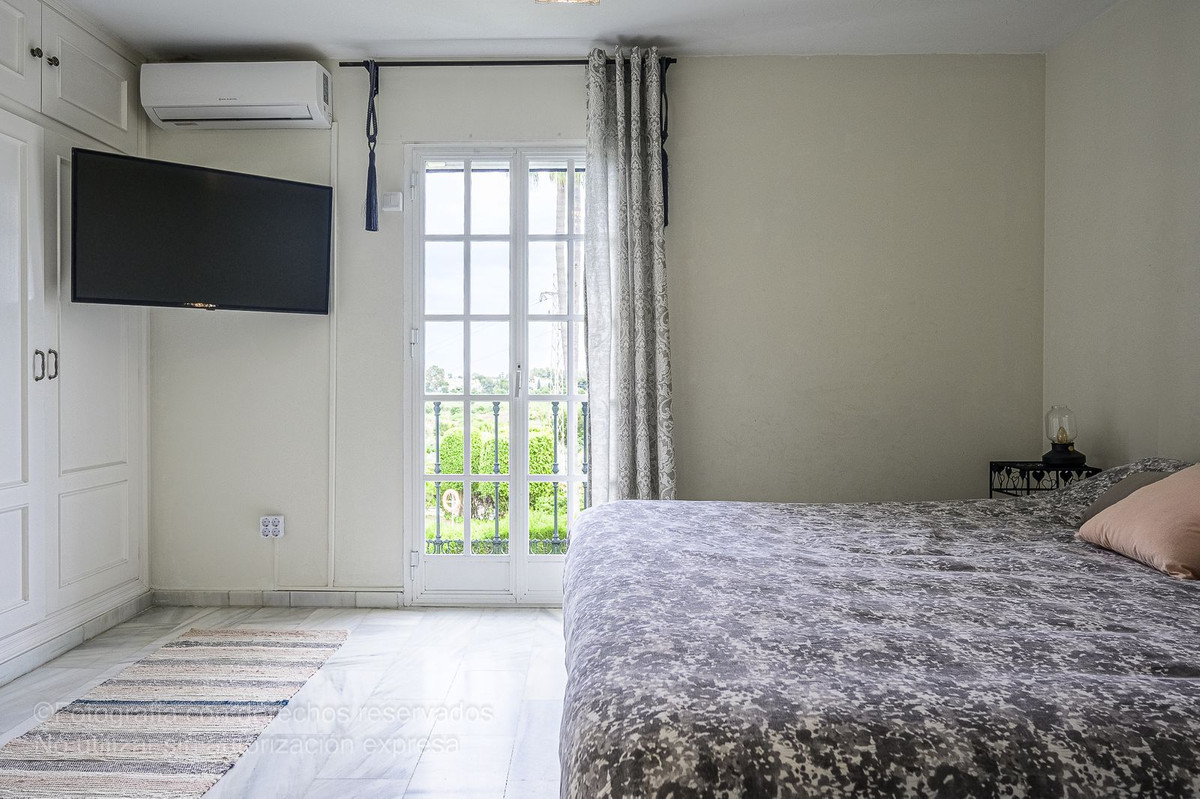 Geschakelde Woning in New Golden Mile-12