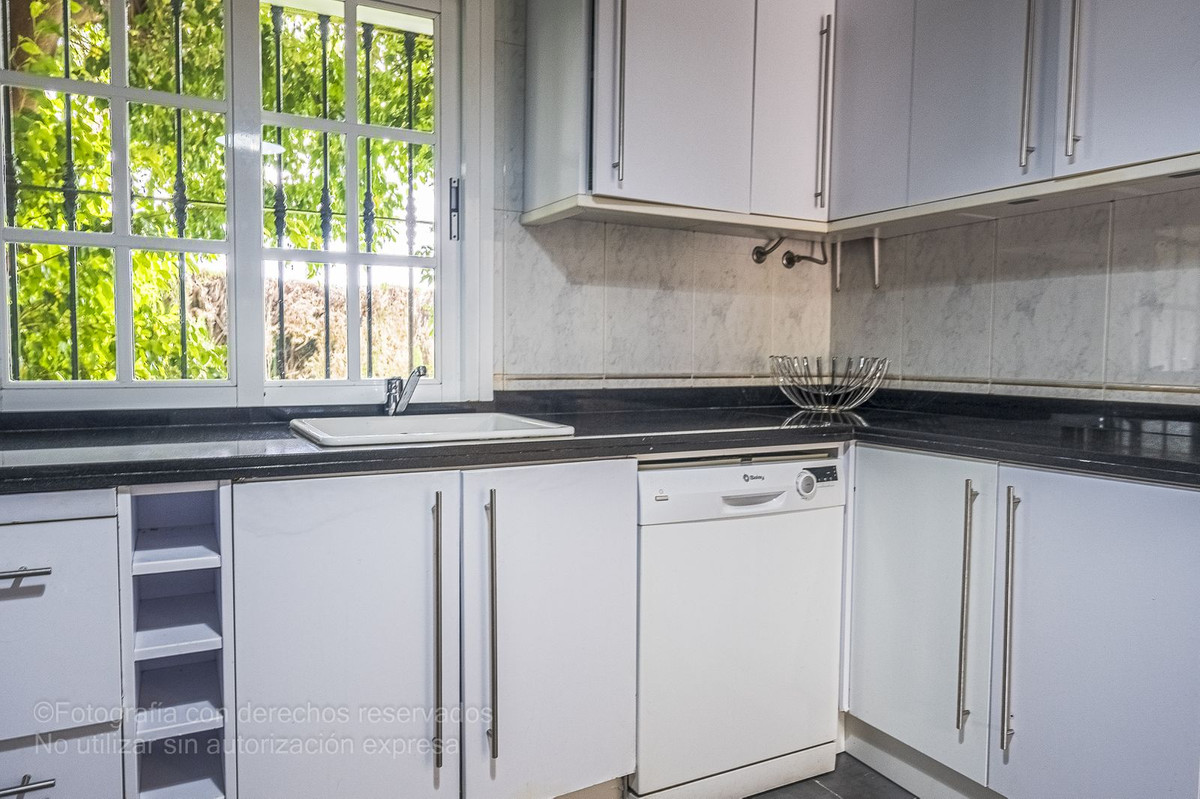 Geschakelde Woning in New Golden Mile-24