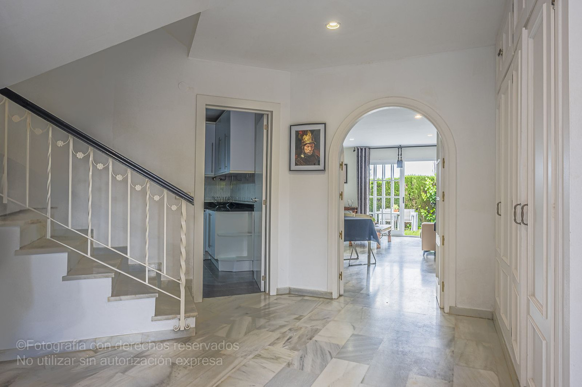 Geschakelde Woning in New Golden Mile-3