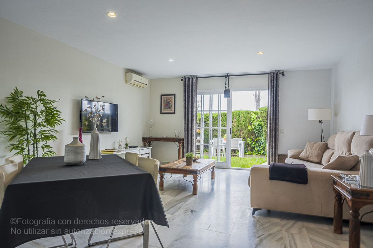 Geschakelde Woning in New Golden Mile-4
