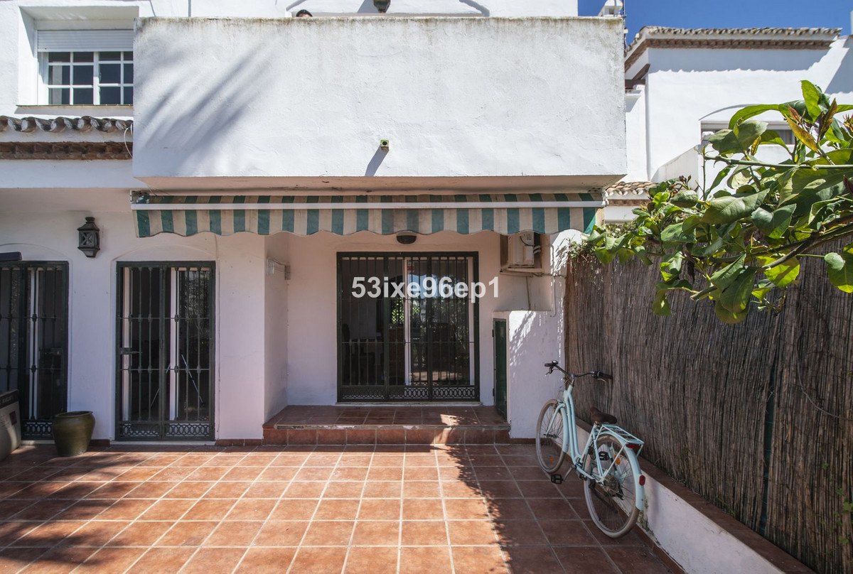 Semi-Vrijstaande Villa in El Padron-12