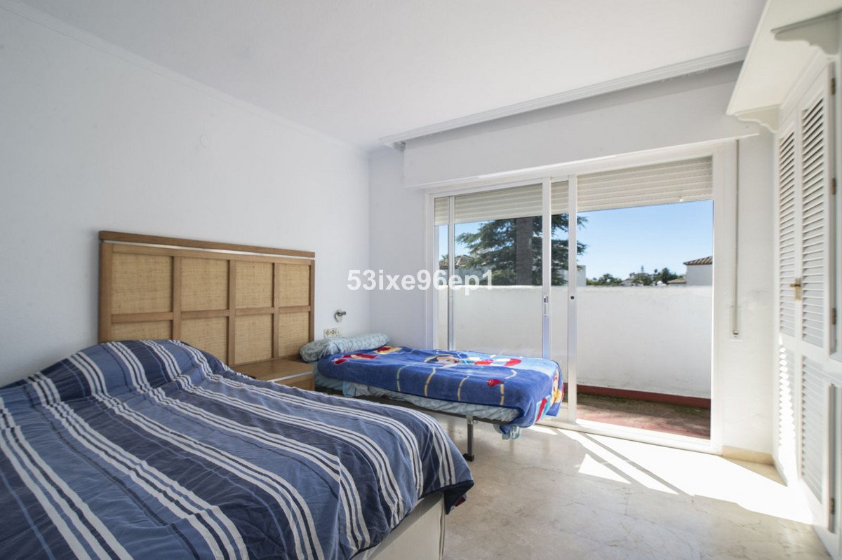 Semi-Vrijstaande Villa in El Padron-14