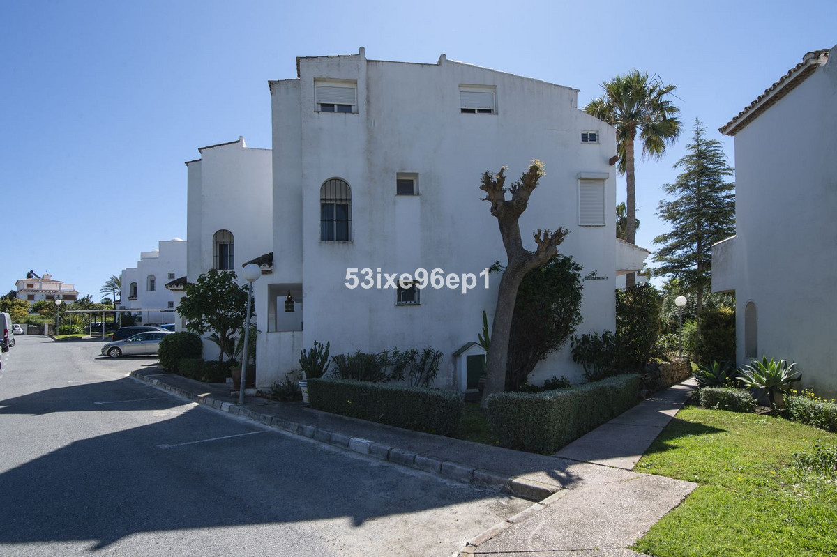 Semi-Vrijstaande Villa in El Padron-2