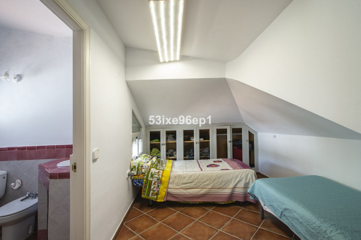 Semi-Vrijstaande Villa in El Padron-23