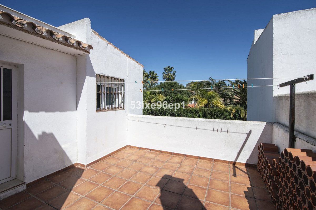 Semi-Vrijstaande Villa in El Padron-26
