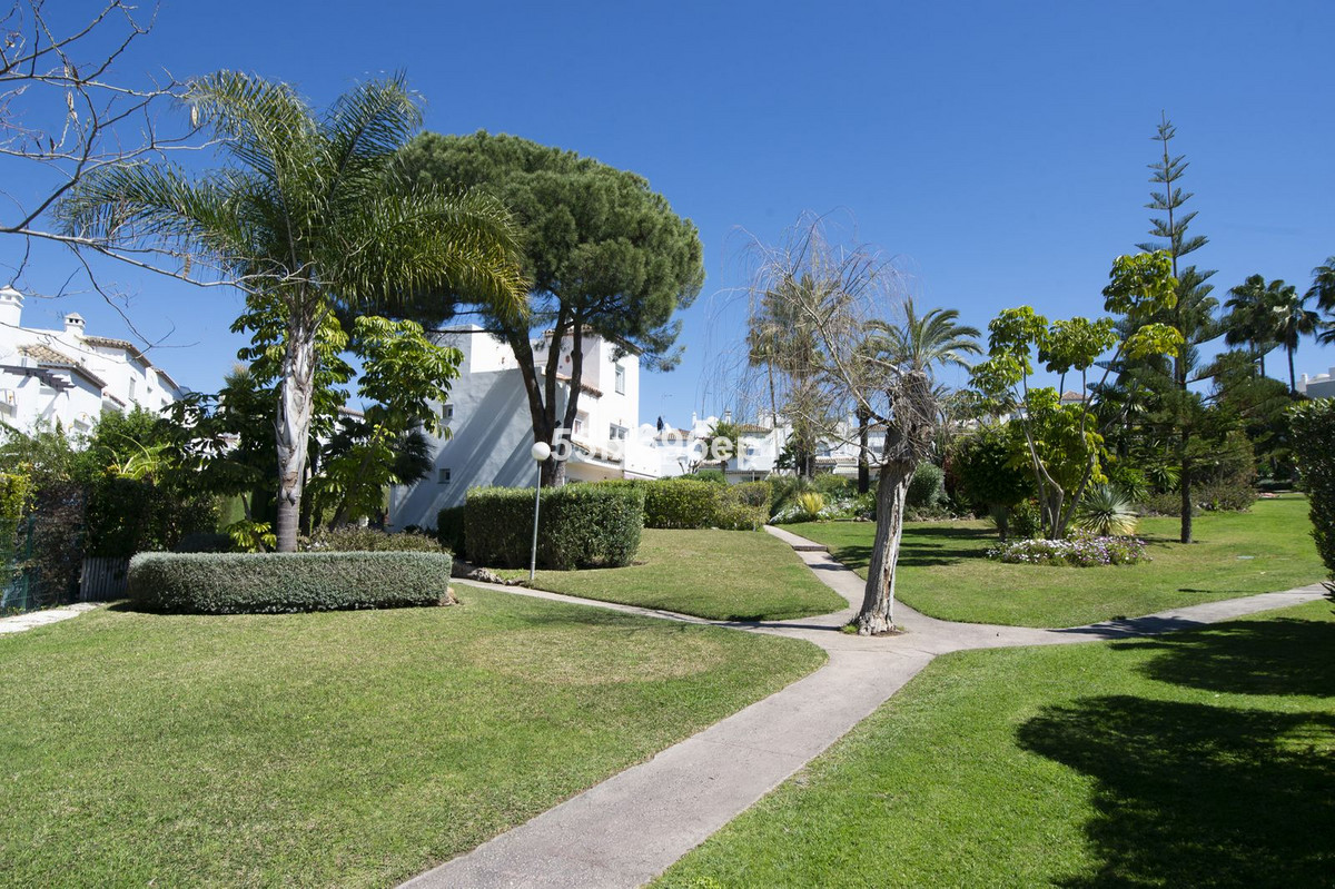 Semi-Vrijstaande Villa in El Padron-34