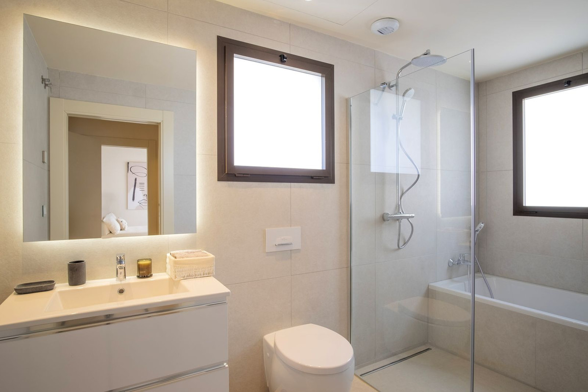 Huis te koop in New Golden Mile | 4 slaapkamers H5007865