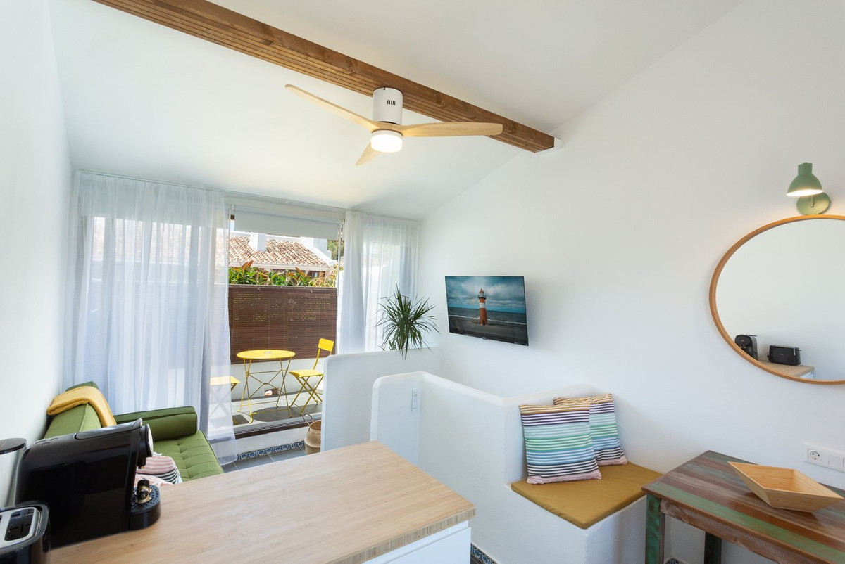 Huis te koop in New Golden Mile | 1 slaapkamers H5123158
