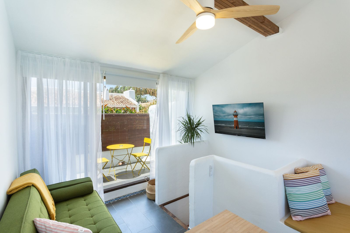 Huis te koop in New Golden Mile | 1 slaapkamers H5123158