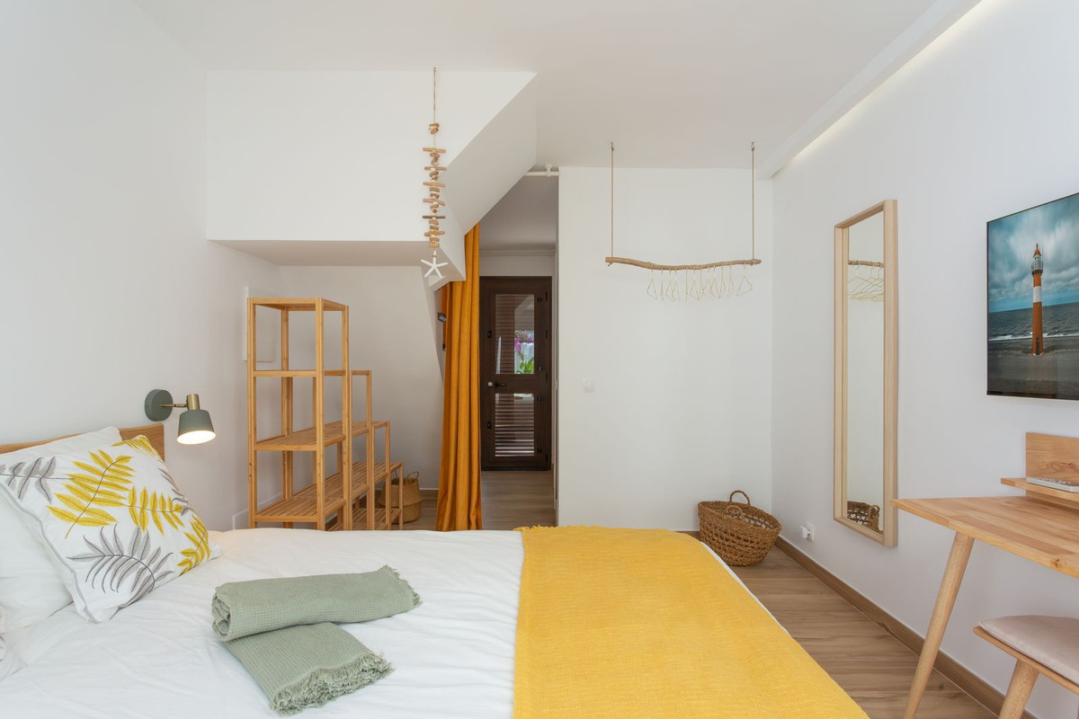 Huis te koop in New Golden Mile | 1 slaapkamers H5123158