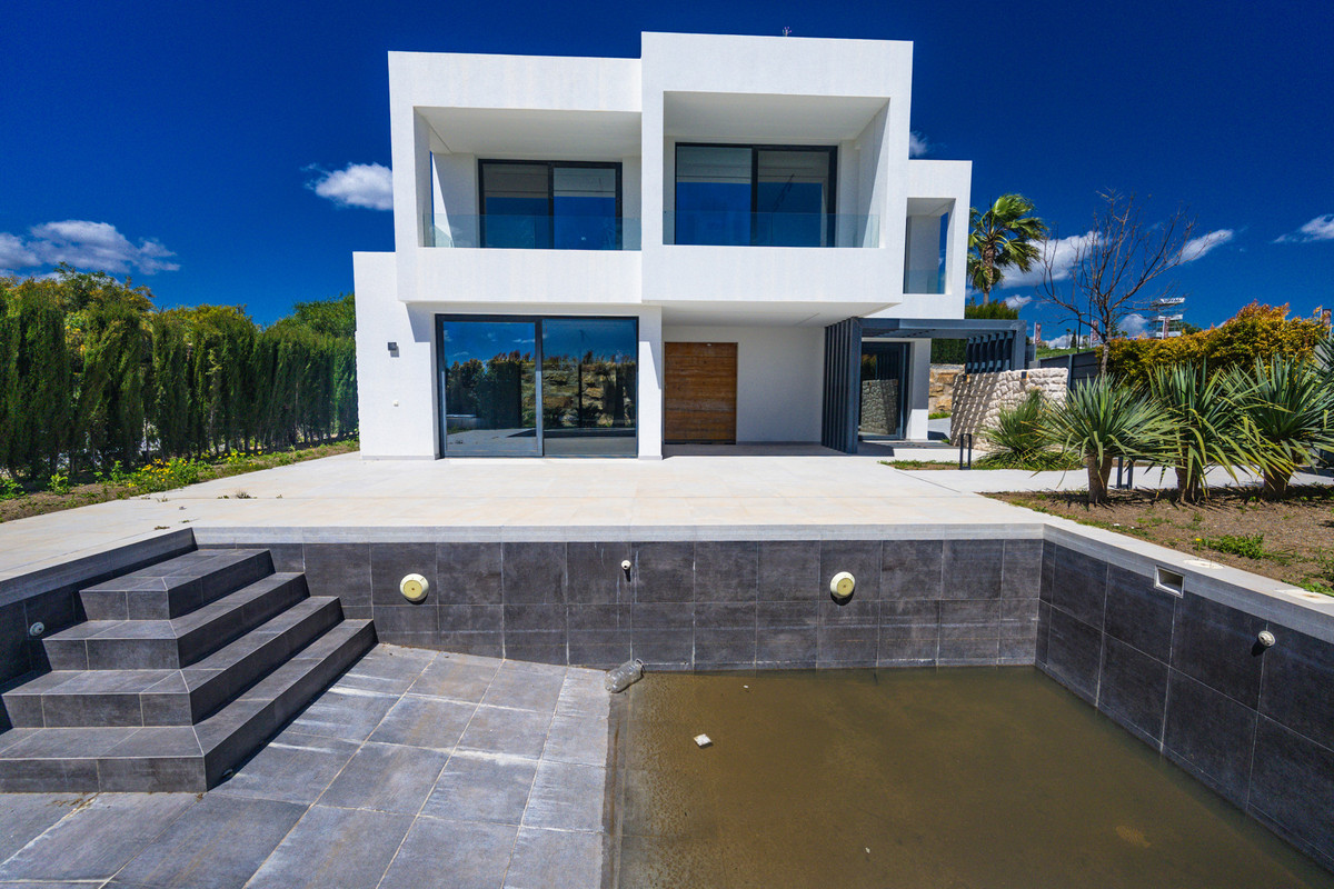 Huis te koop in New Golden Mile | 3 slaapkamers H5129257