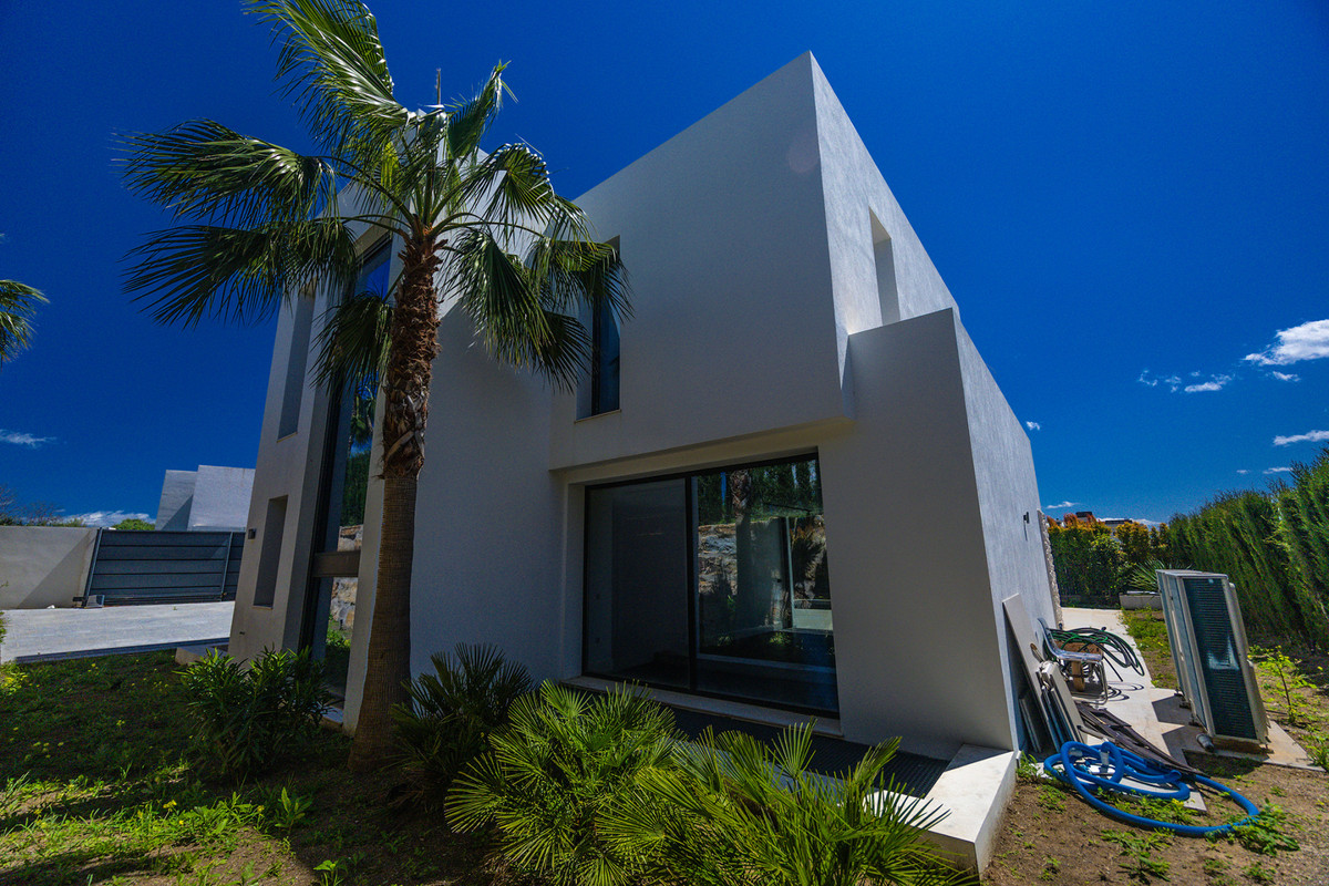 Huis te koop in New Golden Mile | 3 slaapkamers H5129257