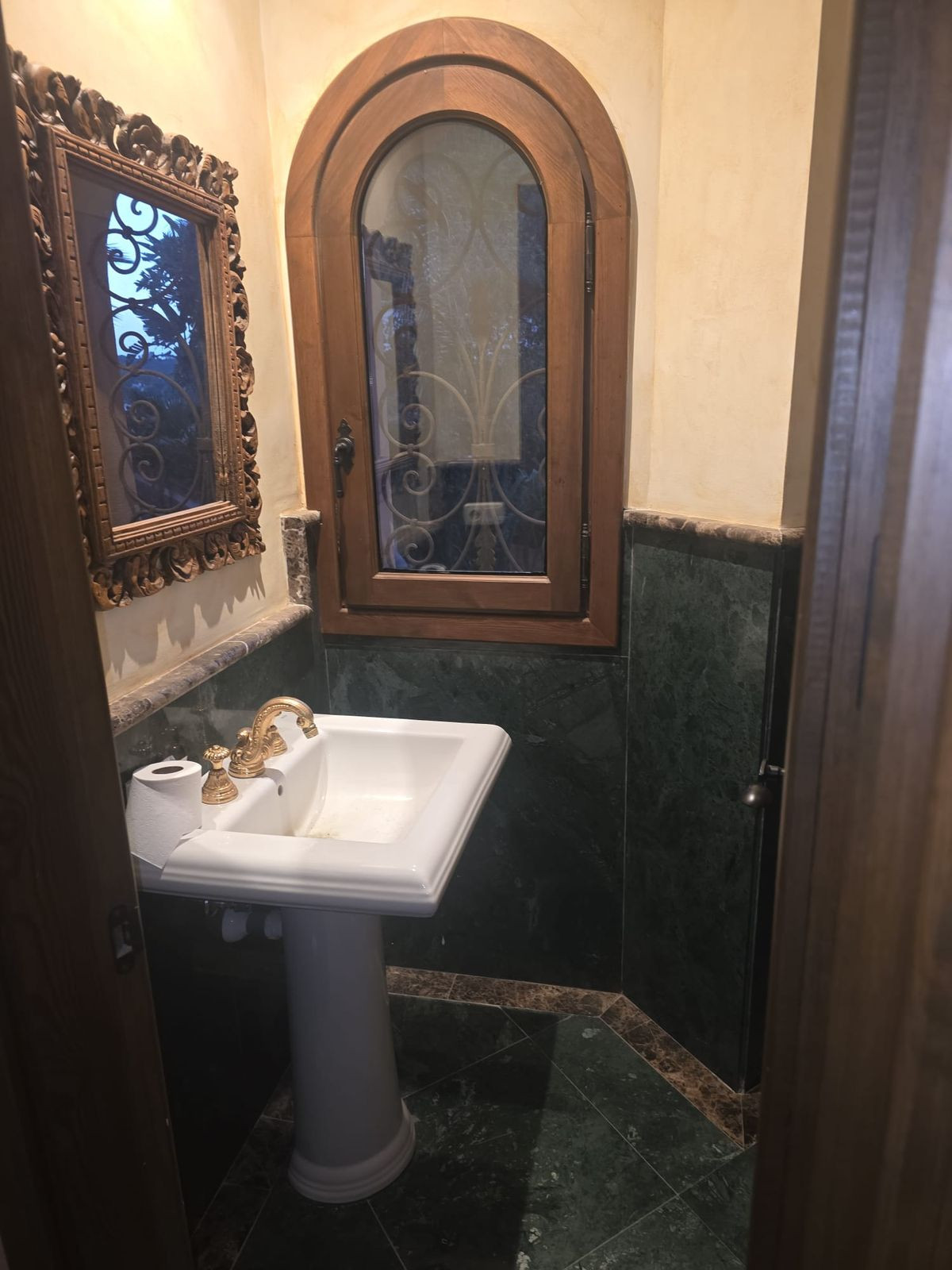 Huis te koop in New Golden Mile | 4 slaapkamers H5234386