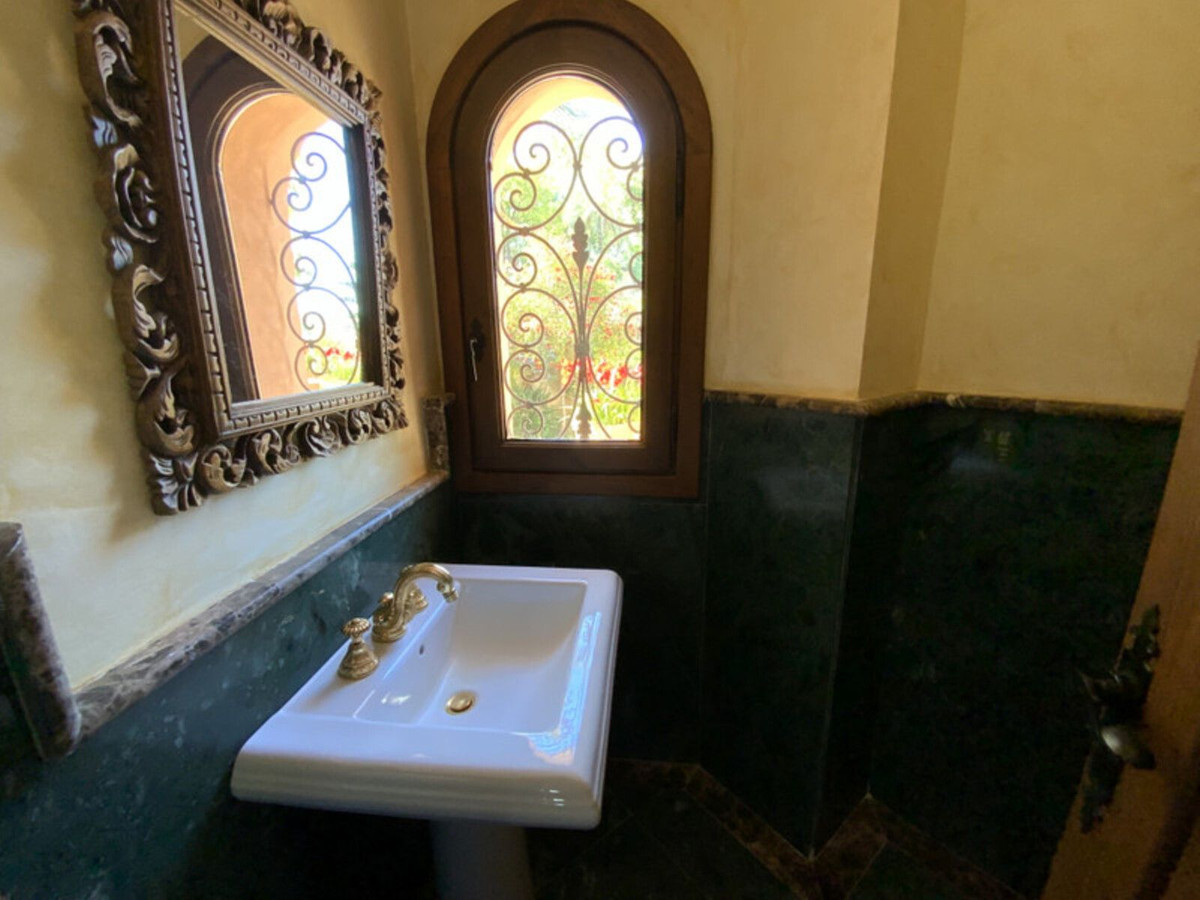 Huis te koop in New Golden Mile | 4 slaapkamers H5234386