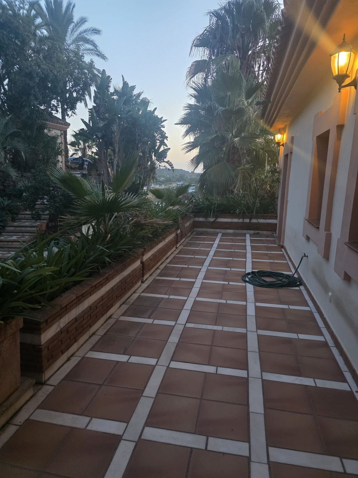 Huis te koop in New Golden Mile | 4 slaapkamers H5234386