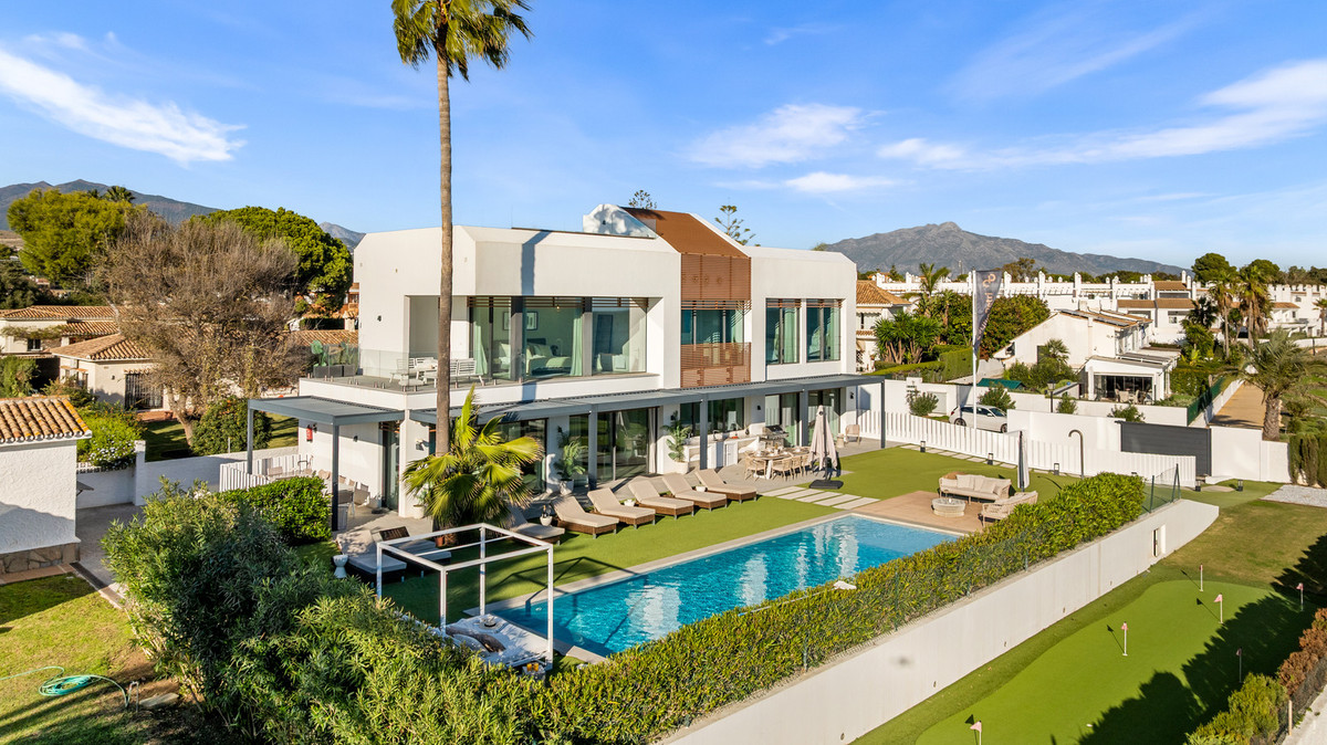 Huis te koop in New Golden Mile | 5 slaapkamers H5235169