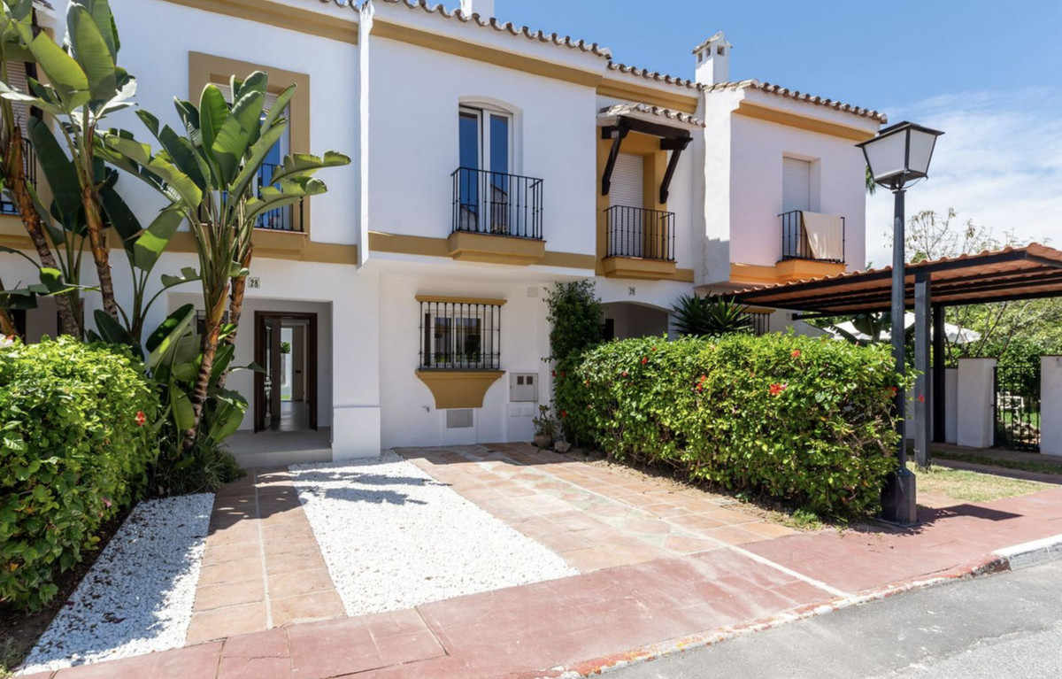 Huis te koop in New Golden Mile | 4 slaapkamers H5241286