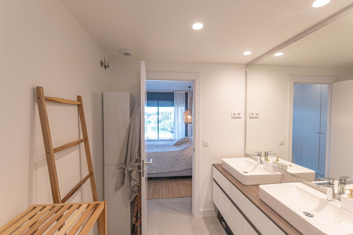 Appartement te koop in New Golden Mile | 2 slaapkamers H5264404