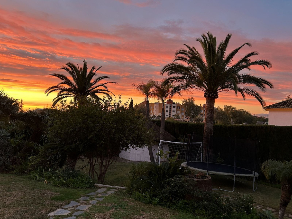 Huis te koop in New Golden Mile | 4 slaapkamers H5273947