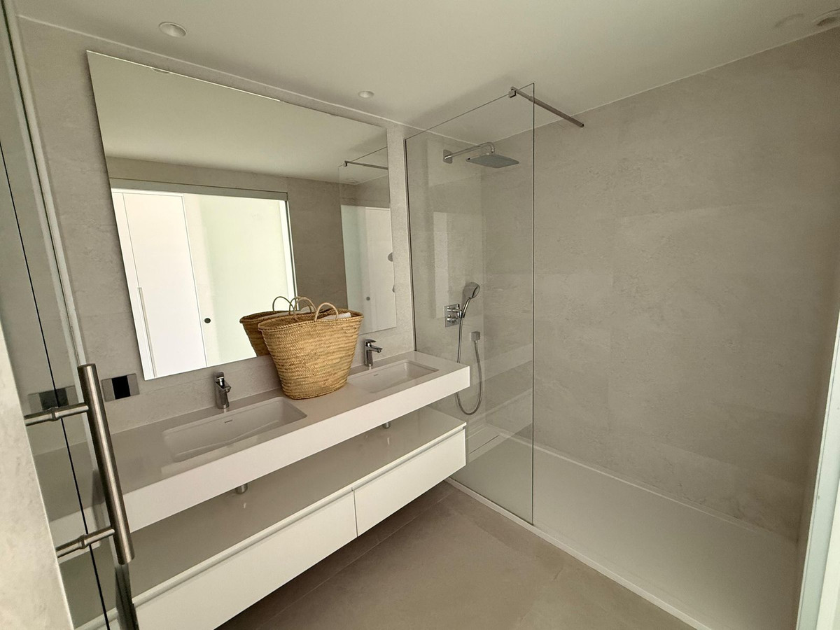 Appartement te koop in New Golden Mile | 3 slaapkamers H5288572