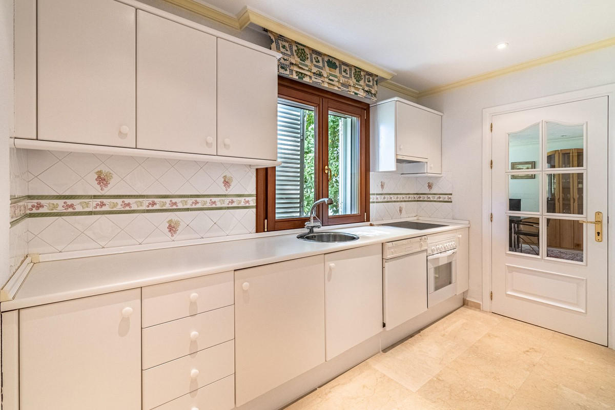 Huis te koop in New Golden Mile | 5 slaapkamers H5367022