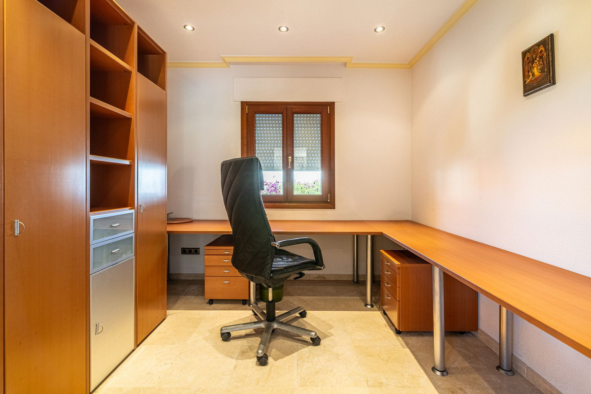 Huis te koop in New Golden Mile | 5 slaapkamers H5367022