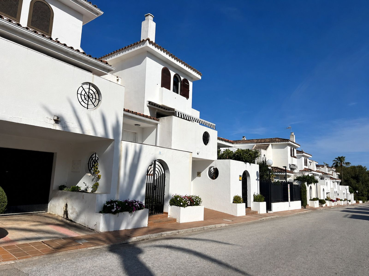 Huis te koop in New Golden Mile | 3 slaapkamers H5380201