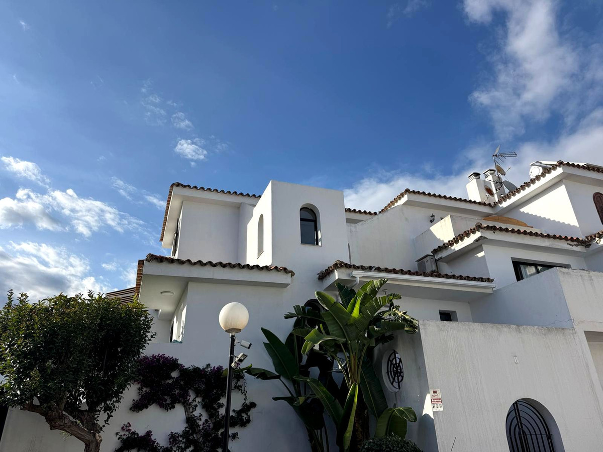 Huis te koop in New Golden Mile | 3 slaapkamers H5380201