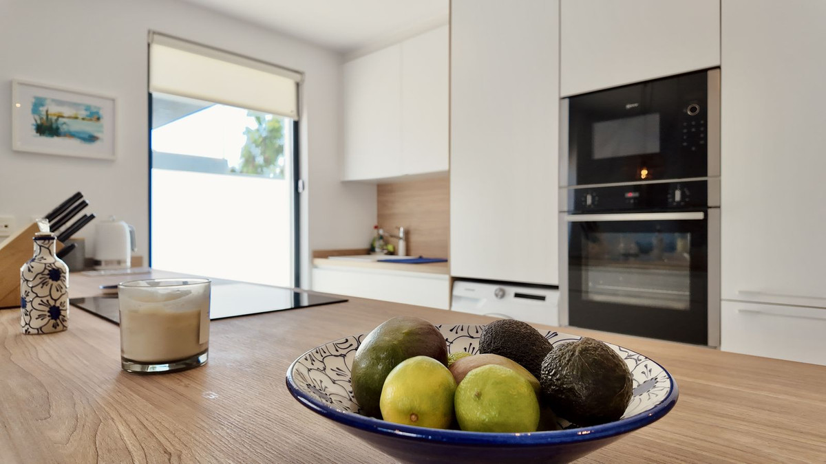 Huis te koop in New Golden Mile | 4 slaapkamers H5407051