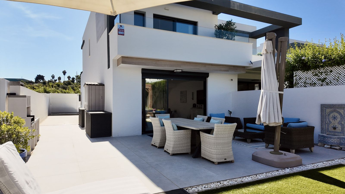 Huis te koop in New Golden Mile | 4 slaapkamers H5407051