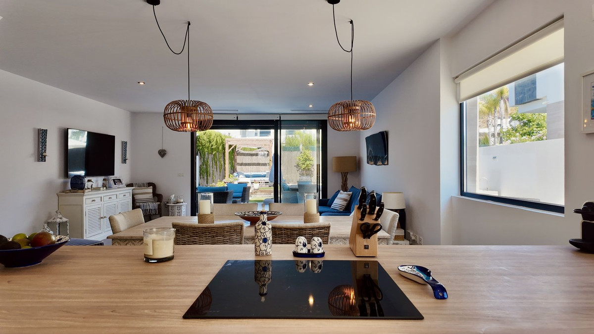 Huis te koop in New Golden Mile | 4 slaapkamers H5407051