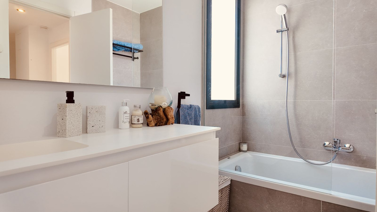 Huis te koop in New Golden Mile | 4 slaapkamers H5407051