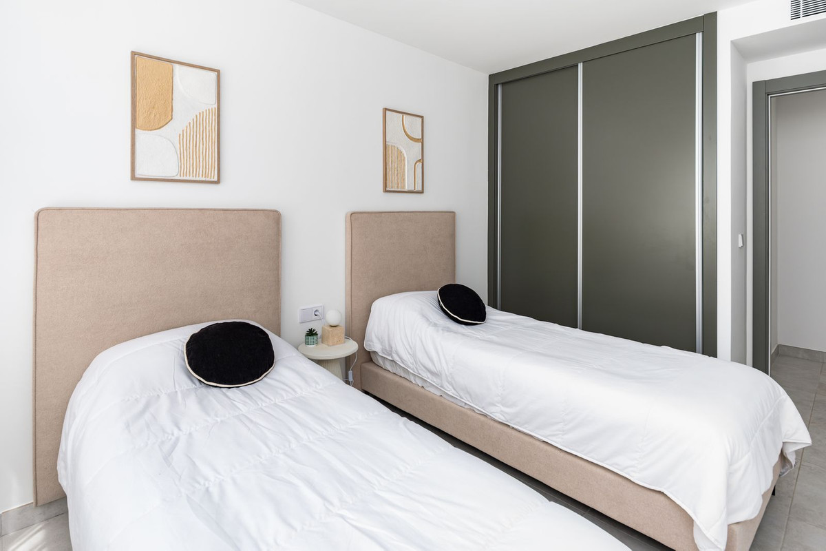 Huis te koop in New Golden Mile | 3 slaapkamers H5483686