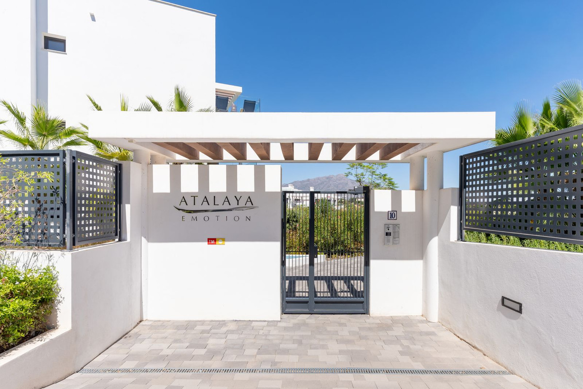 Huis te koop in New Golden Mile | 3 slaapkamers H5483686