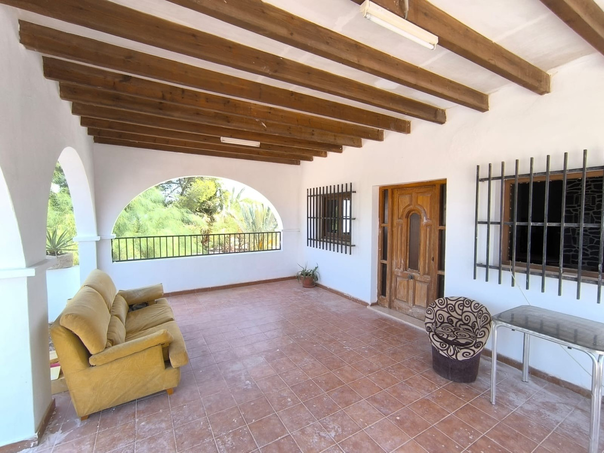 Huis te koop in Novelda | 8 slaapkamers H5509192