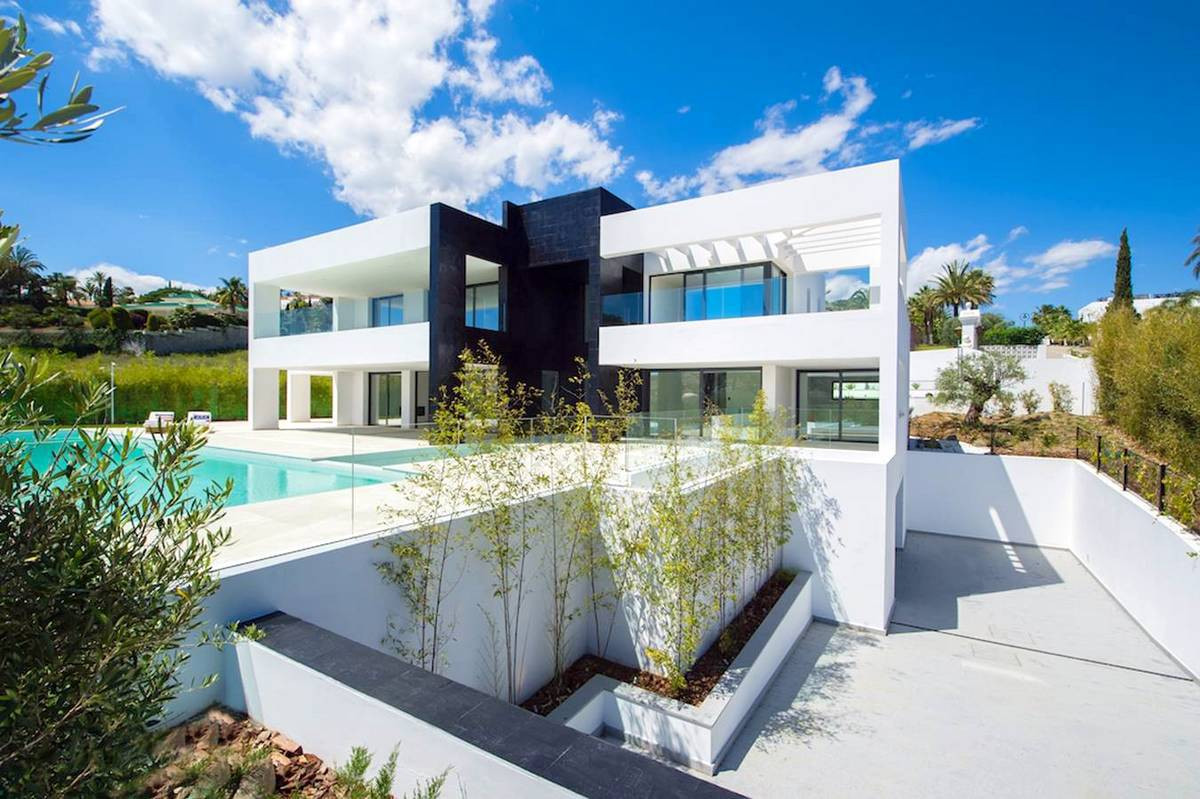 Huis te koop in Nueva Andalucía | 5 slaapkamers H2803361