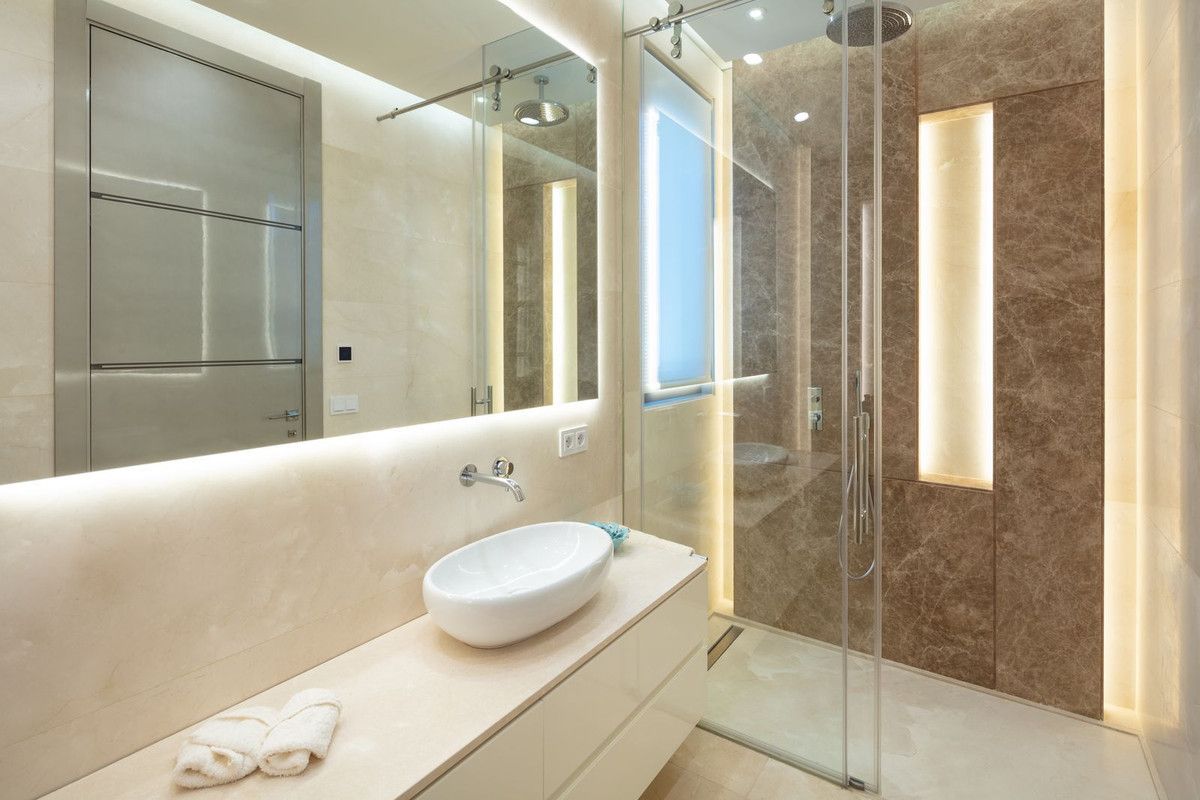 Huis te koop in Nueva Andalucía | 6 slaapkamers H4229713