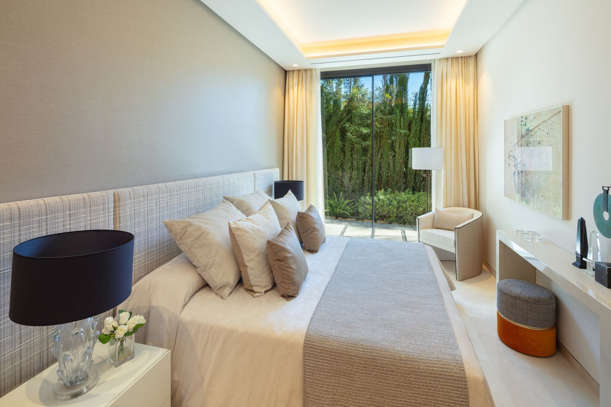 Huis te koop in Nueva Andalucía | 6 slaapkamers H4229713