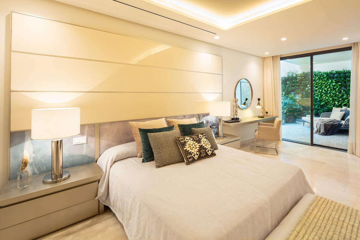 Huis te koop in Nueva Andalucía | 6 slaapkamers H4229713