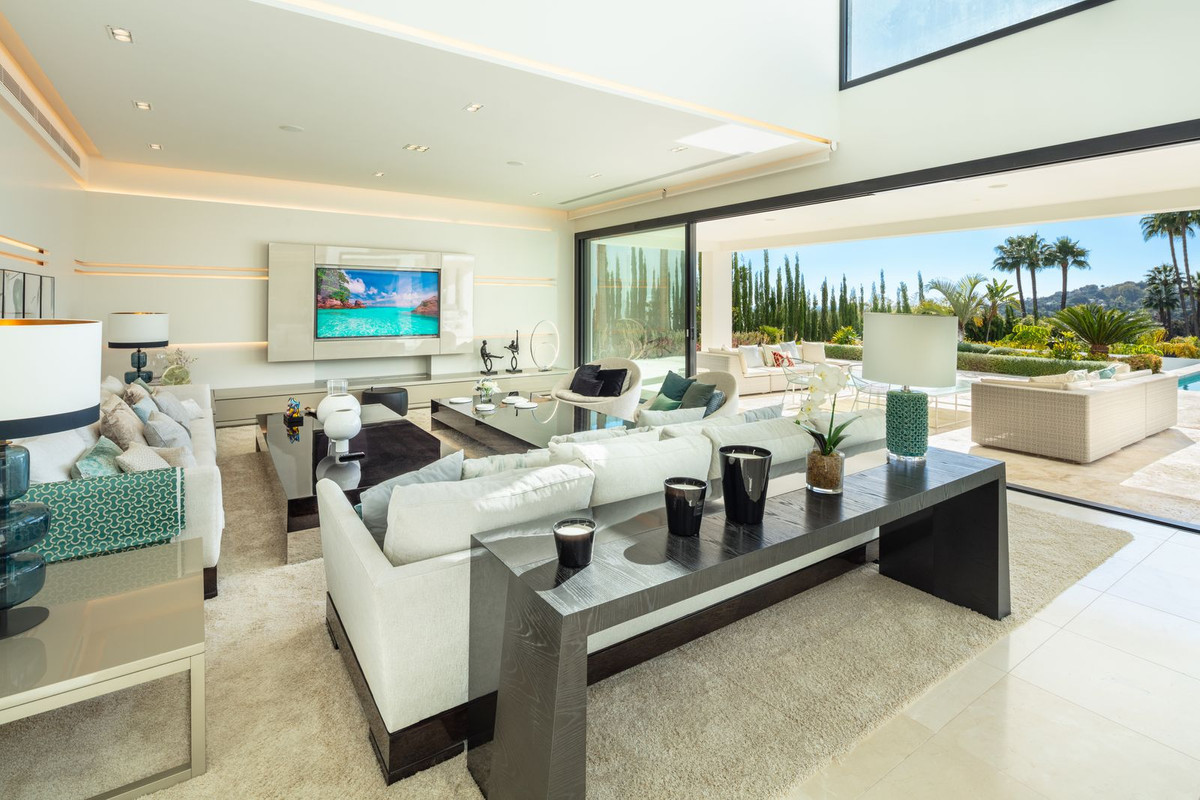Huis te koop in Nueva Andalucía | 6 slaapkamers H4229713
