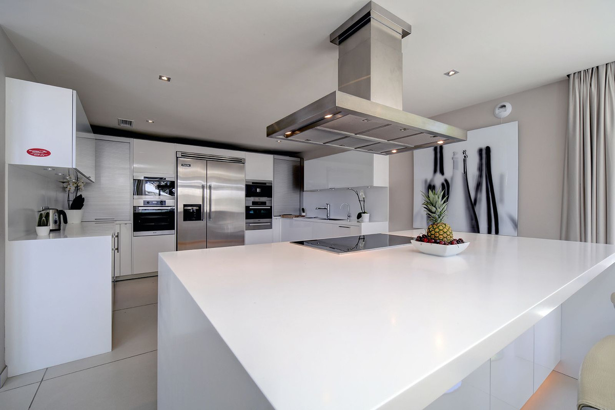 Huis te koop in Nueva Andalucía | 5 slaapkamers H4372624