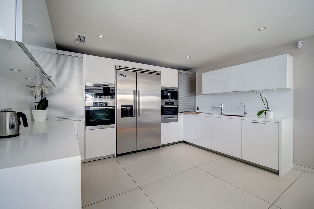 Huis te koop in Nueva Andalucía | 5 slaapkamers H4372624