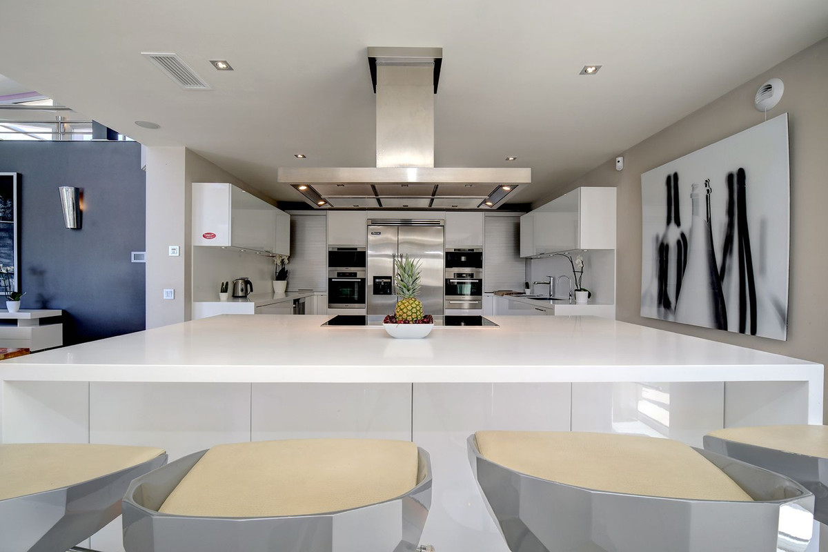Huis te koop in Nueva Andalucía | 5 slaapkamers H4372624
