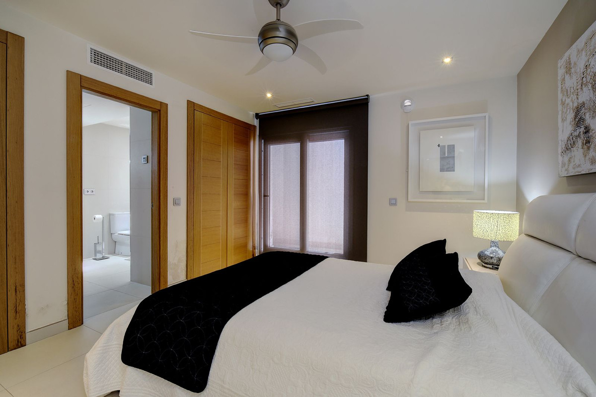 Huis te koop in Nueva Andalucía | 5 slaapkamers H4372624